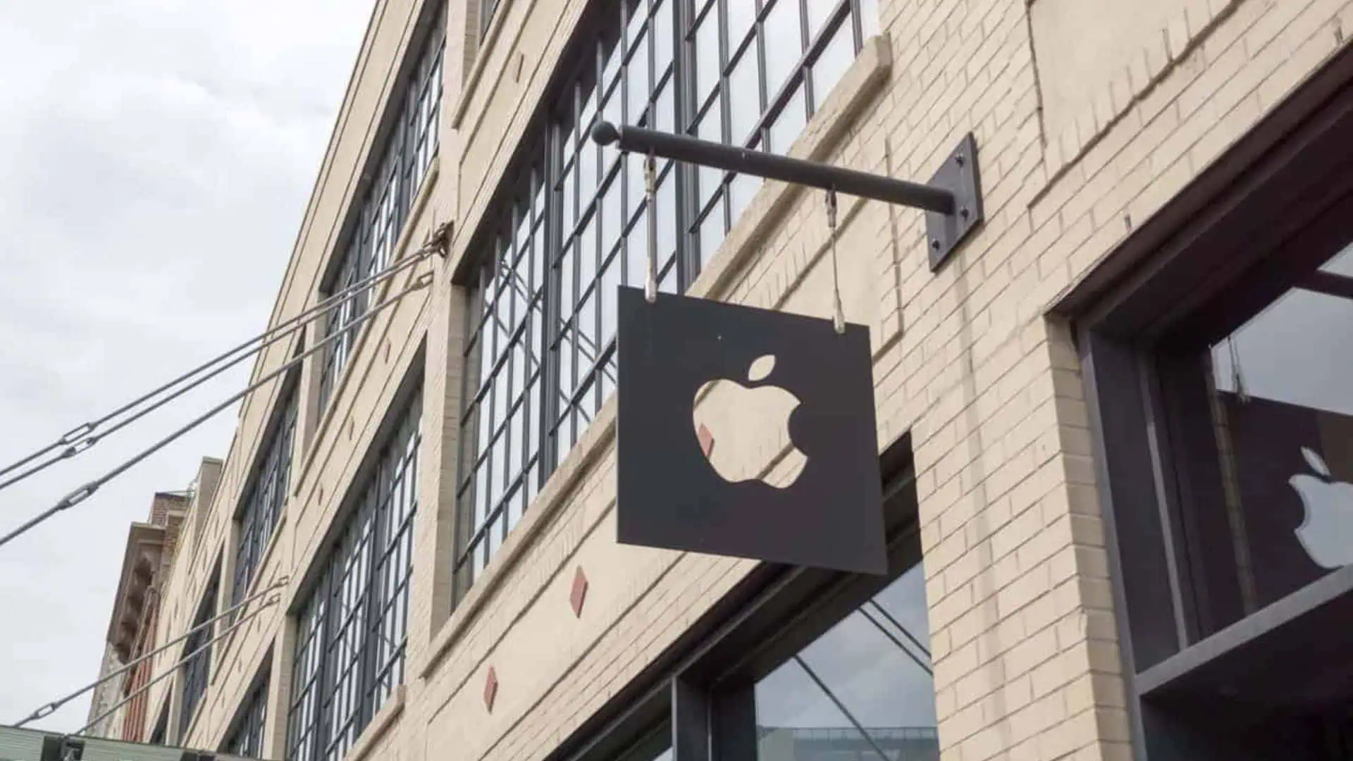 Polska chce wprowadzić podatek cyfrowy, który uderzy w Apple